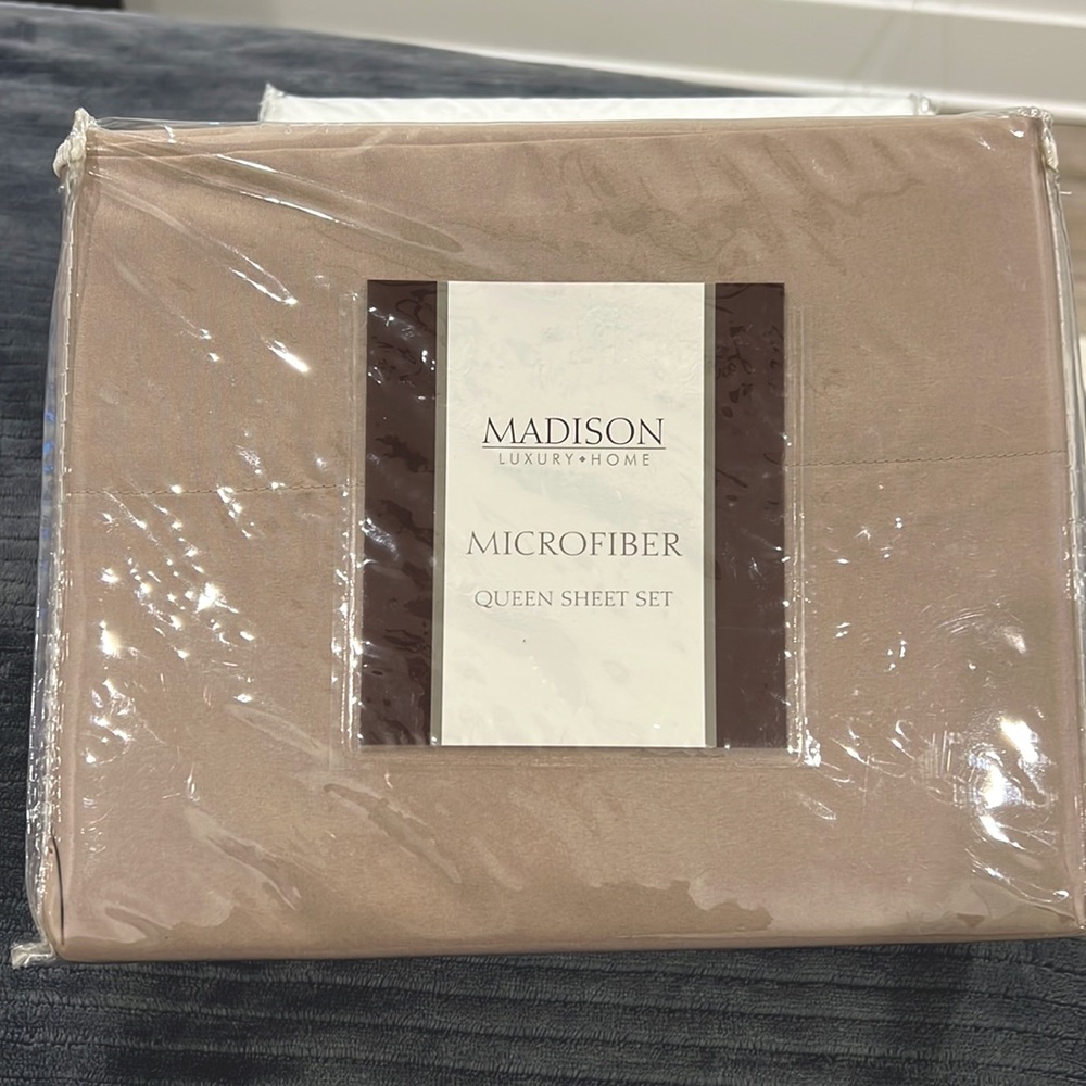 Taupe queen sheet set